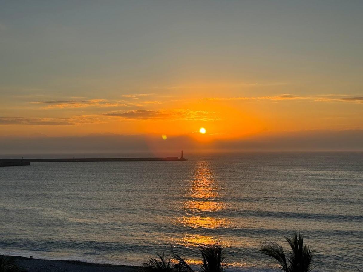 Before Sunrise Seaview B&B Hualien Eksteriør bilde